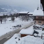 Alpinresort Derbacherhof Feriested Niedernsill