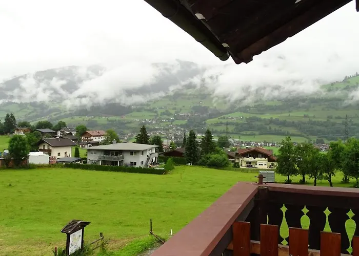 Alpinresort Derbacherhof منتجع